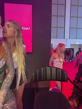 Chat +18 de ObviouslyPeachy ao vivo