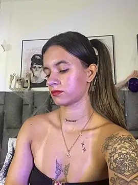 JuliaColemann লাইভ XXX চ্যাট