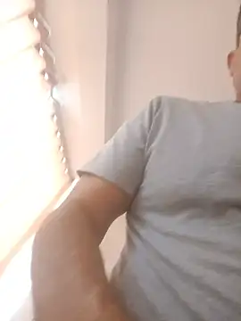 chicoguapo8 Adlı Modelin Canlı XXX Sohbeti