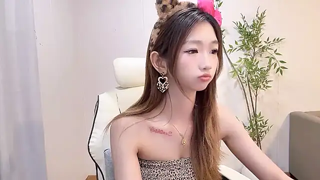 lili-0602's Live XXX Chat
