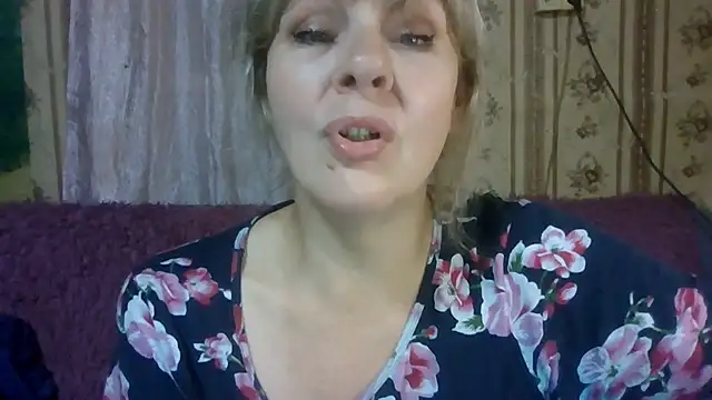 karina_ren_ Adlı Modelin Canlı XXX Sohbeti