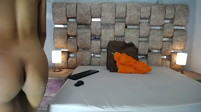 XXX chat uživo modela LunaySebastian