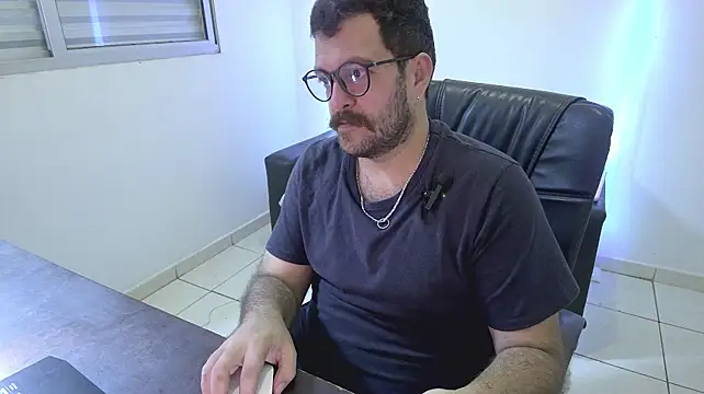 BadDaddyBrasil Chat XXX in diretta
