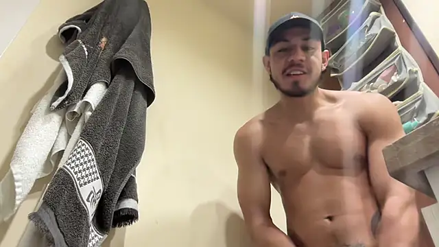 دردشة Taylor_DiamondBoy الجنسية المباشرة