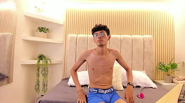 Ethan_Kay – Naživo XXX chat