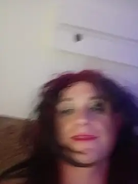 MaddyC6992 Live XXX-Chat