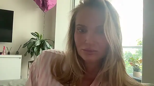 Kavellina's Live XXX Chat