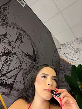 دردشة BustyAngelXXX الجنسية المباشرة
