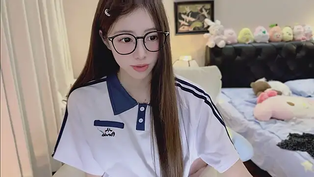 Evacute-top Adlı Modelin Canlı XXX Sohbeti