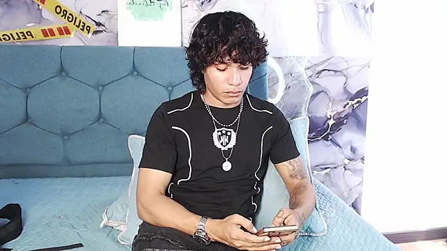 MaximilianRoth 现场XXX聊天