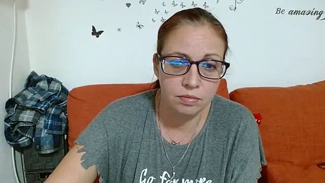 LadyHellene Chat XXX live