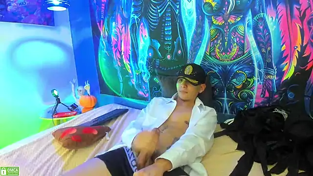 แชท XXX สดของ Leo_Royce