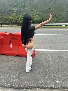 צ'אט XXX בשידור חי של Sara_fun