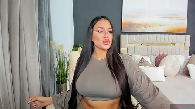 Sonia__Rey Adlı Modelin Canlı XXX Sohbeti