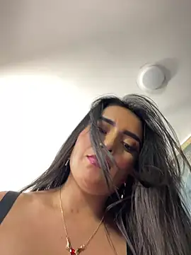 MeliizaQueen Adlı Modelin Canlı XXX Sohbeti