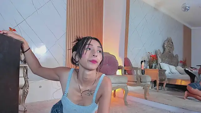 SaraDreamsss' Live XXX Chat