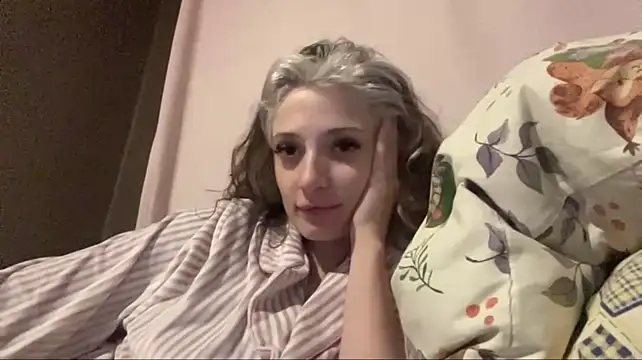 PriscillaOstlie's Live XXX Chat