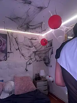 Chat +18 de SamathaMay ao vivo
