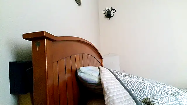 Yournaughty élő XXX-chatje