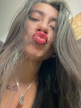 _Sarah-Office1 Live XXX-Chat