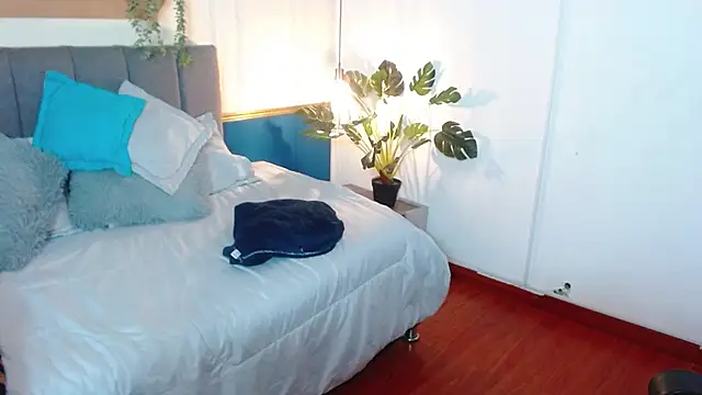 Živý XXX chat Hazel__z