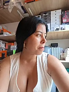 Luiannan Live XXX chat