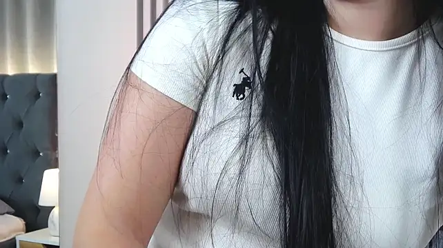 XXX chat uživo modela VikkyVonn