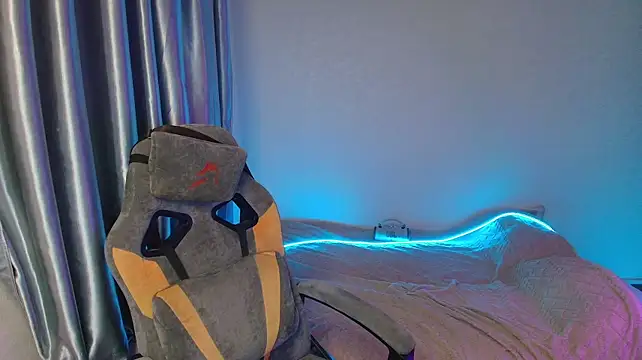 XXX chat uživo modela Adam_Kroy