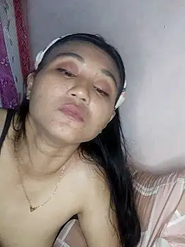 Rayya_4yy Chat XXX in diretta