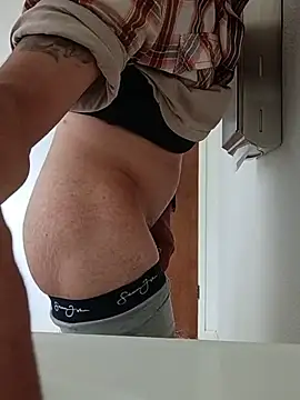 Myhornypll élő XXX-chatje