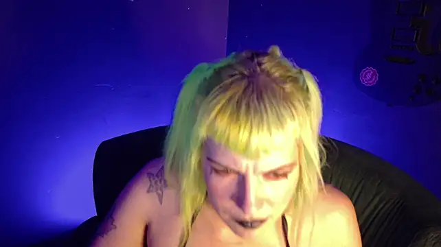 Živý XXX chat BlairVixen