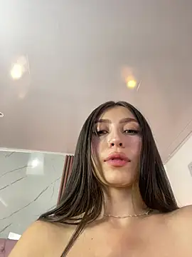Julianaa_Castro_'s Live XXX Chat
