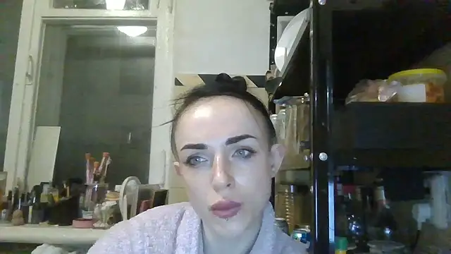 Trinsy_Love Chat XXX in diretta