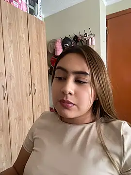 Miabonnett_ élő XXX-chatje