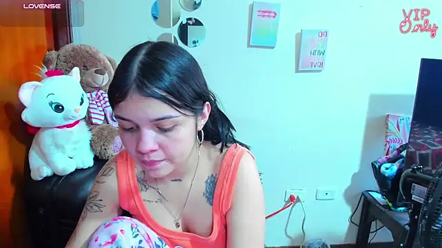 angelina_77 élő XXX-chatje