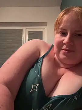 Curvy-GingeXX Chat XXX in diretta