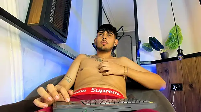 XXX chat uživo modela Markk_Angel