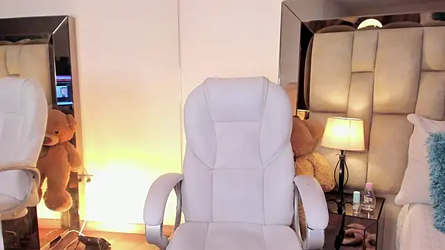 AriaVegaSoe Adlı Modelin Canlı XXX Sohbeti