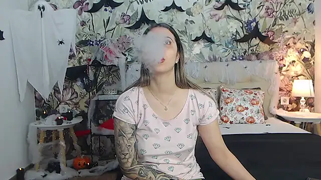 צ'אט XXX בשידור חי של RoseDiamond06