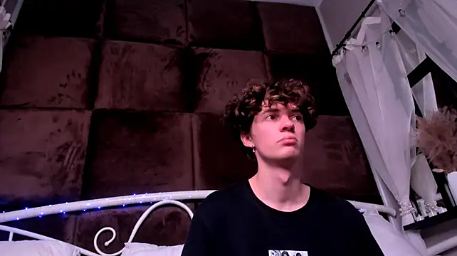 XXX chat uživo modela LukeSweet