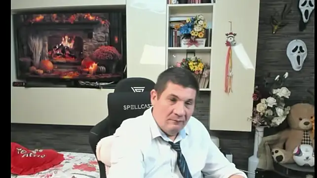 SpartacusDaddy48 Chat XXX live