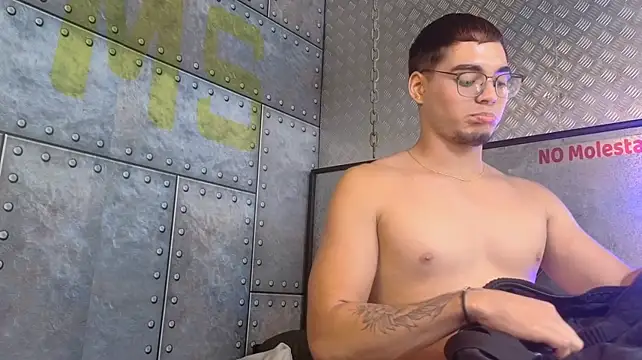ThiagoFox Live XXX-chat