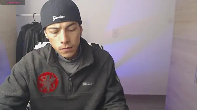 XXX chat uživo modela chomelo6