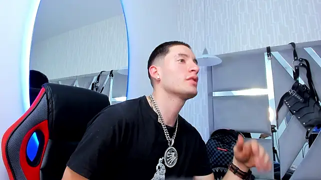 Živý XXX chat hunterheat__