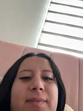 Alaia33200's Live XXX Chat