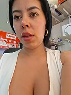 Luiannan Live XXX chat