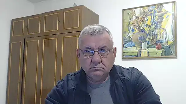 צ'אט XXX בשידור חי של machomale3