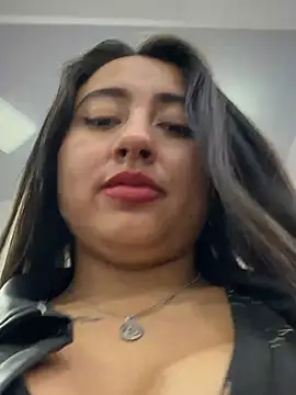 הופעת וובקאם של _Sarah-Office1