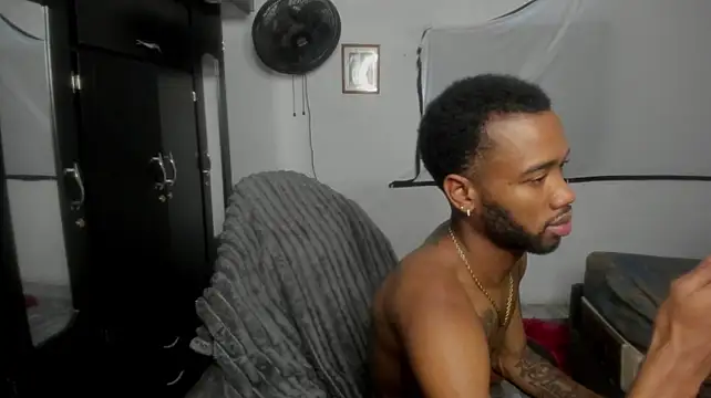 Kofi_exotic_2 – Naživo XXX chat
