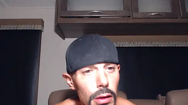 צ'אט XXX בשידור חי של ThickD2C